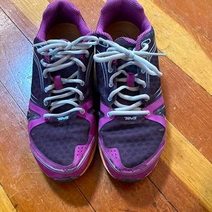 Teva shoes Women’s size 8